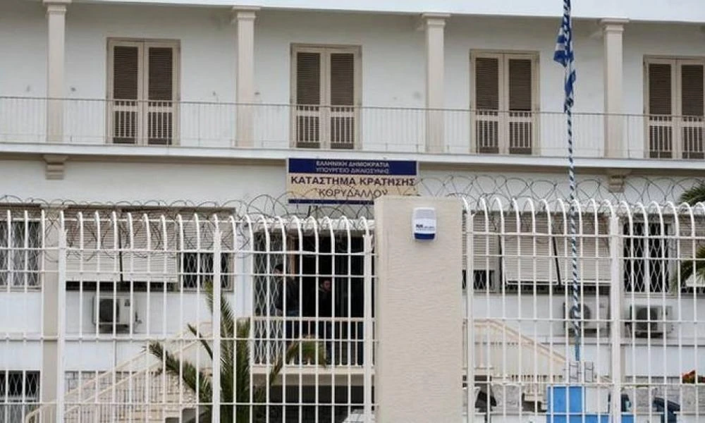 "Ντου" της Δίωξης Ναρκωτικών στις φυλακές Κορυδαλλού: Βρέθηκαν ναρκωτικά,κινητά,ρούτερ και smartwatch